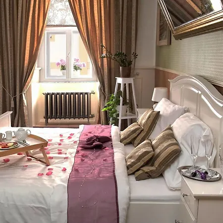 Pod Vezi 3* Kolín
