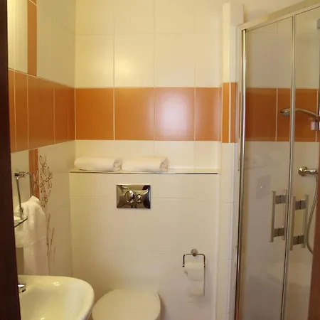 Pod Vezi Гостевой дом 3*