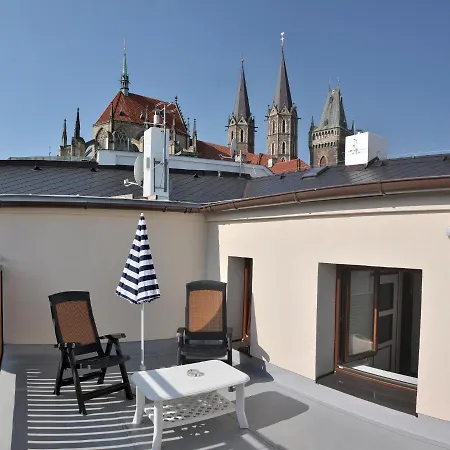 ゲストハウス Pod Vezi 3*