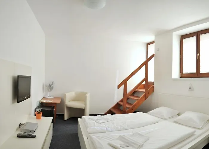 Pod Vezi Guest house Kolin